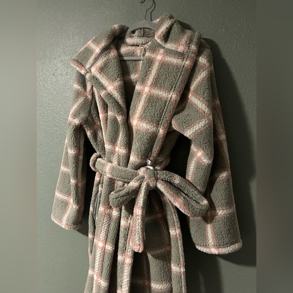Berkshire Homewear Bathrobe NWT - Picture 3 of 4